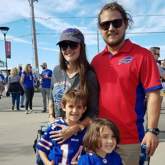 Meet your Posher, Justin - Picture 2 of 2